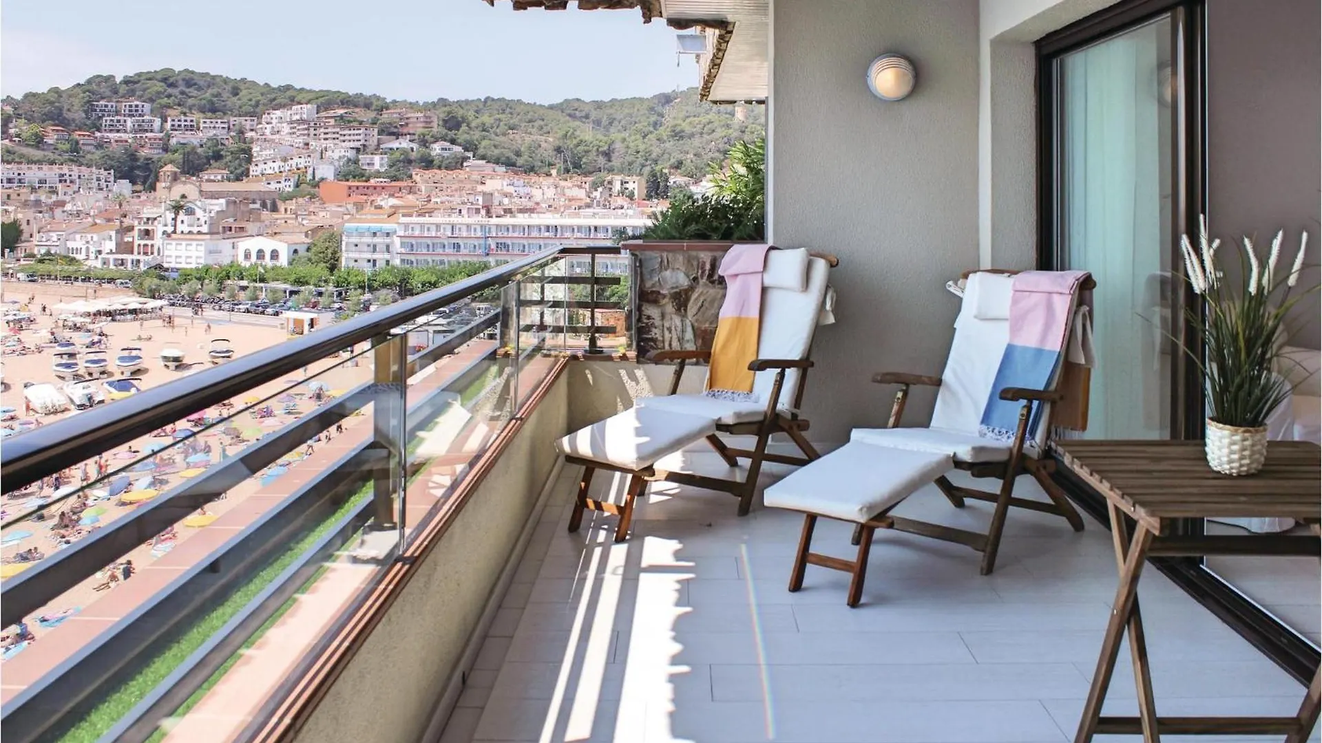Amazing Apartment In Tossa De Mar With Kitchen
