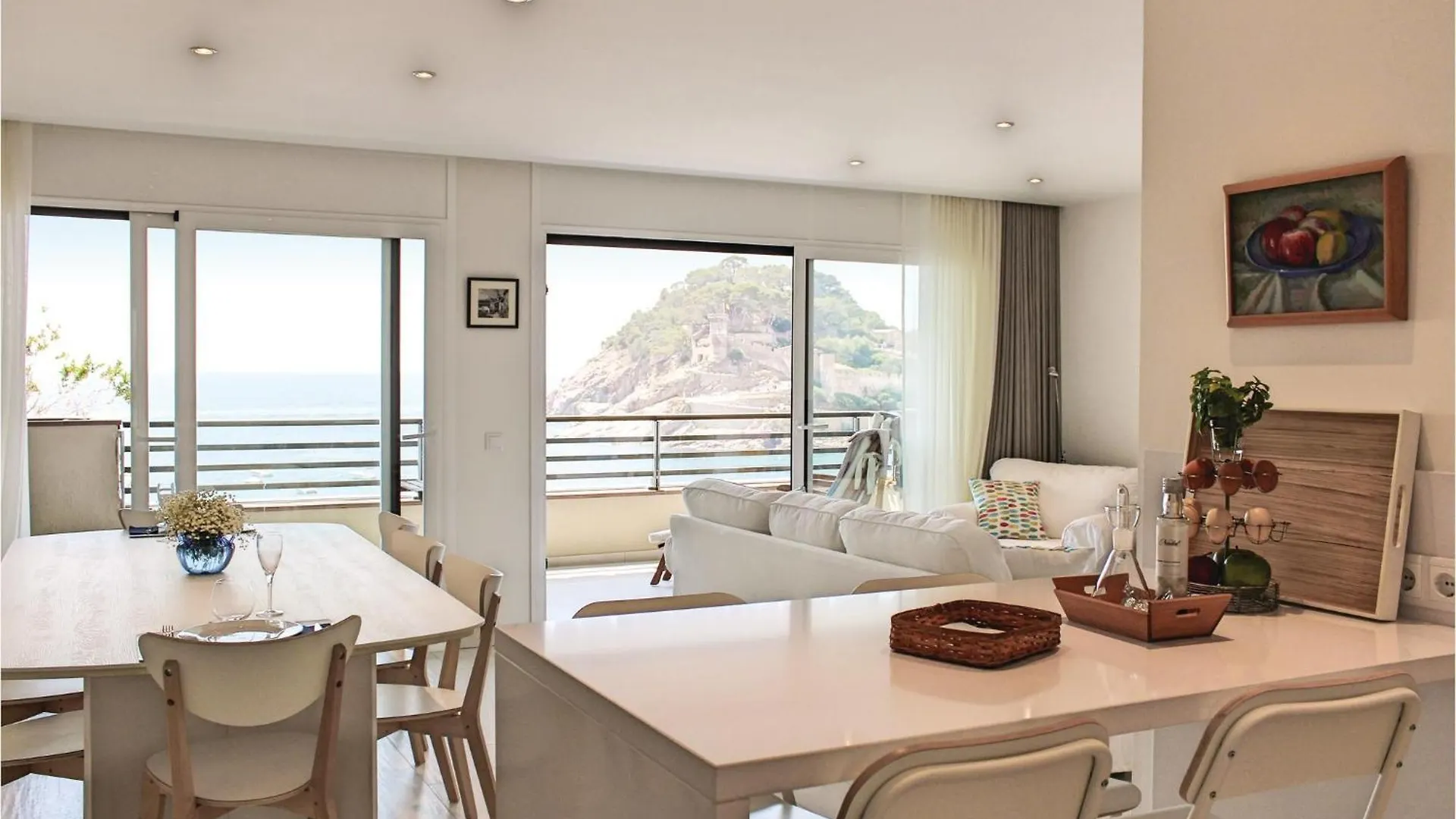 Amazing Apartment In Tossa De Mar With Kitchen