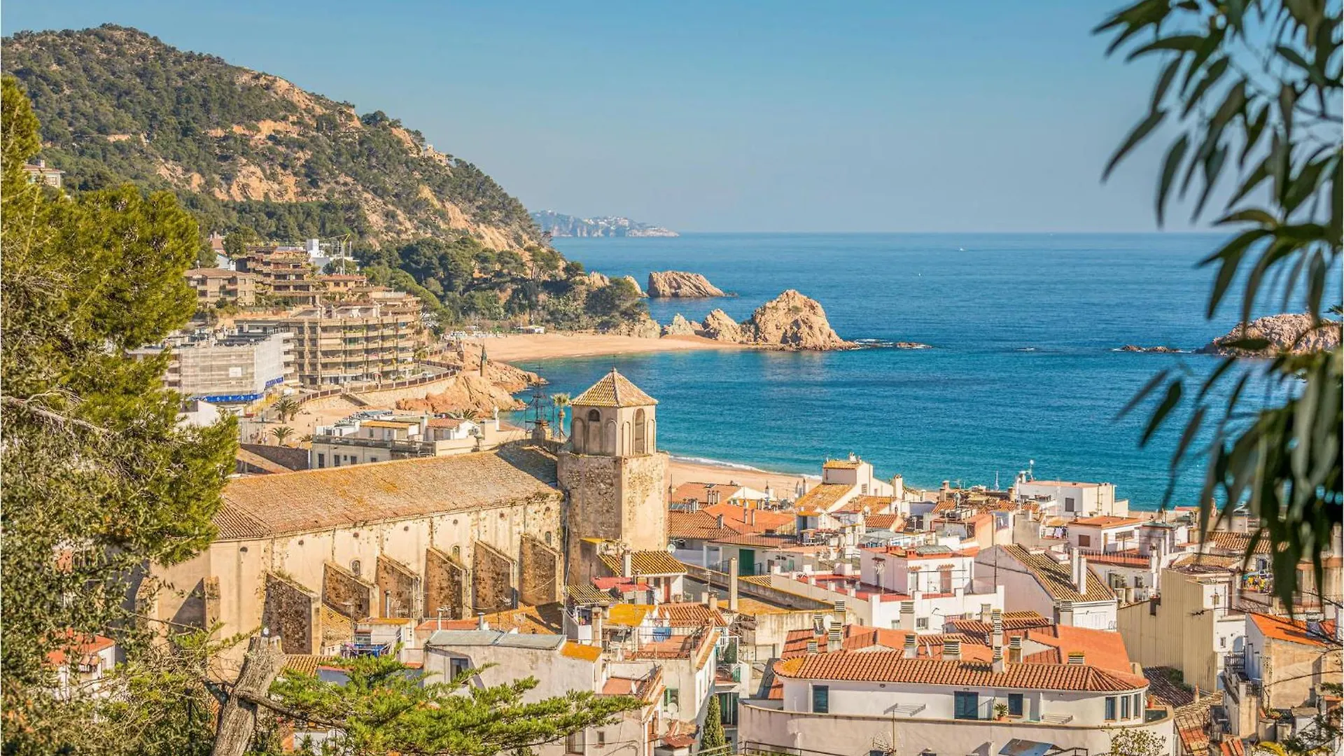 Amazing Apartment In Tossa De Mar With Kitchen
